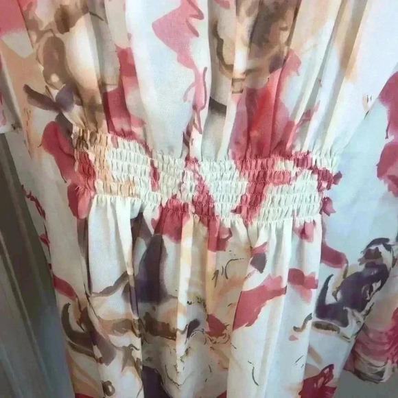 Blue Velvet Womens 2X Beige Floral Blouse S/S Chiffon Flutter Sleeves NWT - Picture 5 of 8